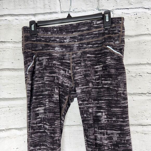 Athleta Women's Paint Bucket Relay Capri Leggings Style 138202 Size Medium - Picture 9 of 11